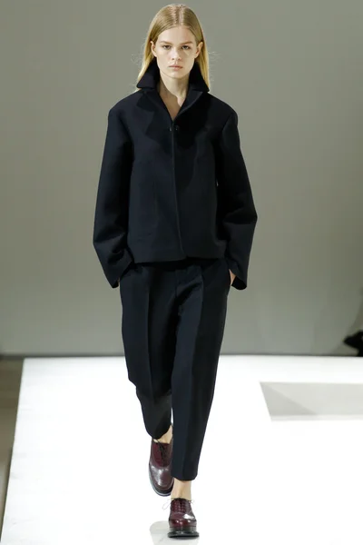 Look 18